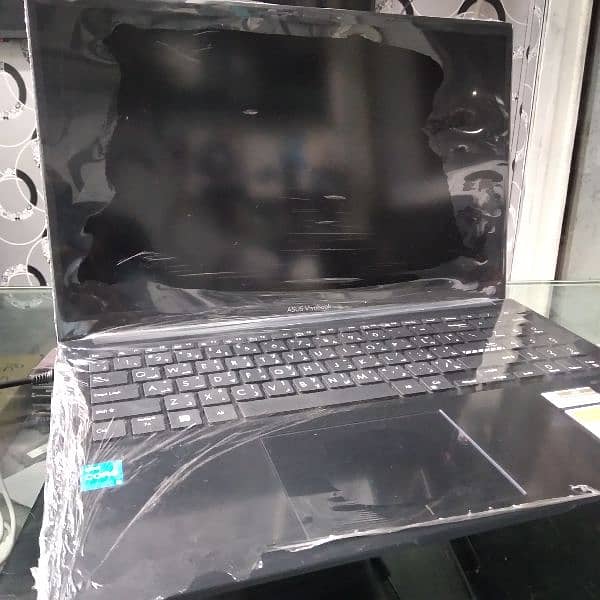 Asus  laptop vivobook i3 13th  Generation (8gb,256)