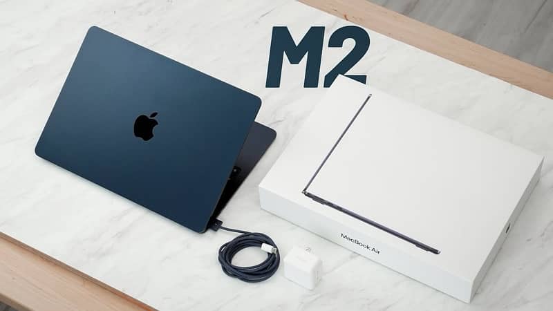 MacBook Air M2 13” MLY33 /M3