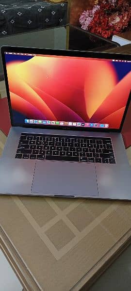 Apple MacBook Pro 2017 (TOUCHBAR) 15.4 INCHES