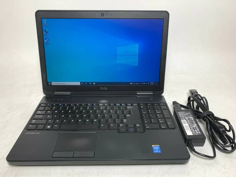 DELL LATITUDE E5540 CORE i5 GEN. 4th 8GB DDR3 RAM 256GB SSD NUMERICPAD