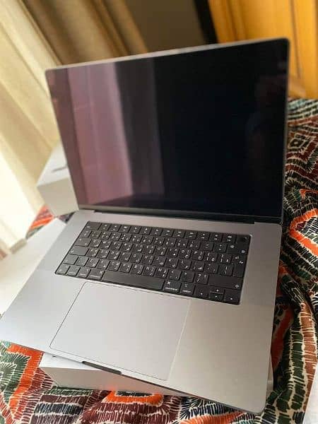 Apple MacBook Pro M1 Apple MacBook air M1 core i7 i5