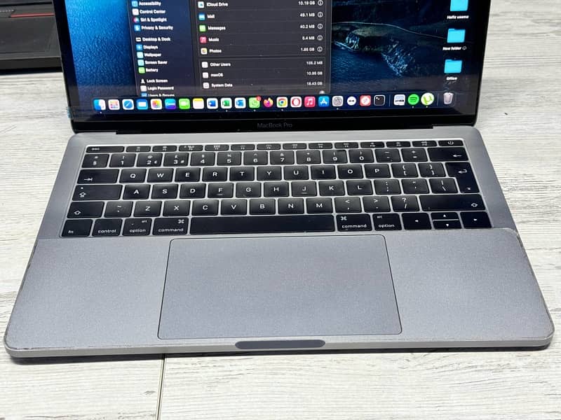 Macbook pro 2017 13 inches