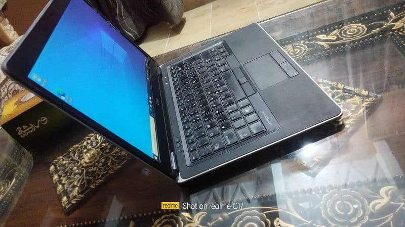 latitude E7440