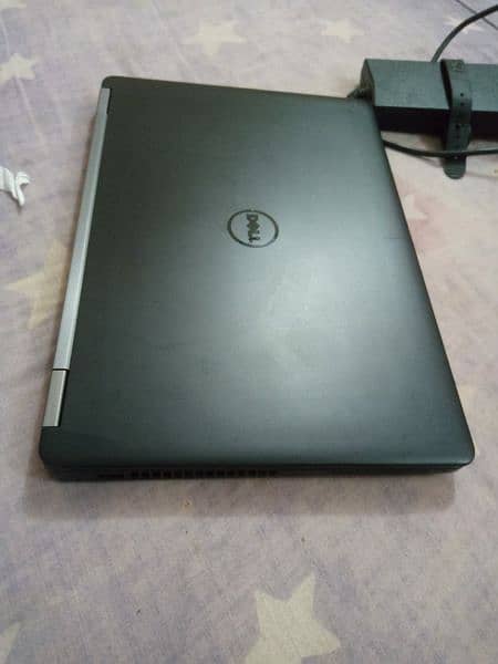 Dell latitude e5470. Intel core i7 6th. 8gb ram. 128gb m2 SSD.