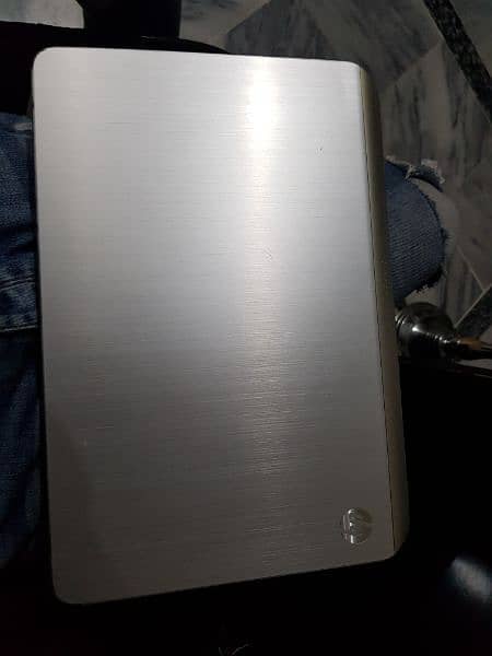 HP ENVY m4