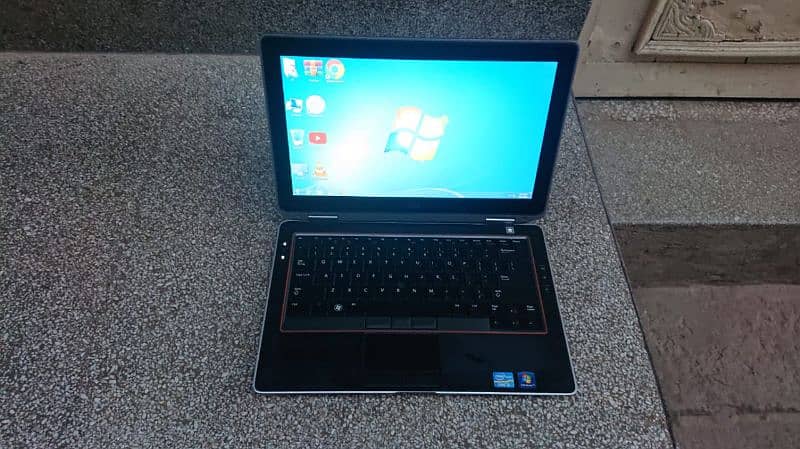 DELL Laptop 4/256gb Core i5 Processor 2nd generation