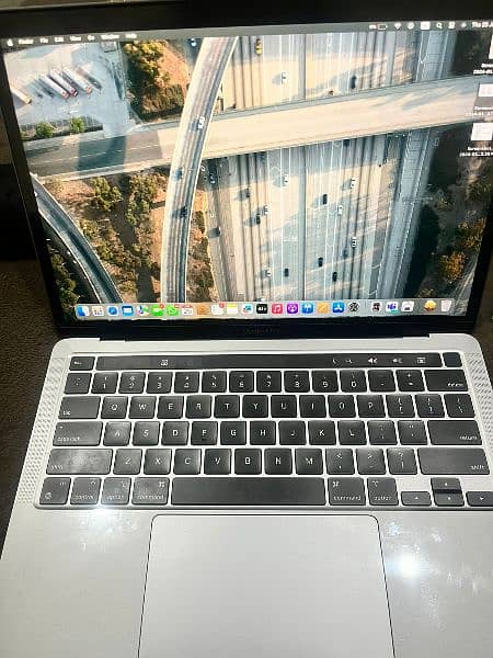Apple MacBook Pro M2