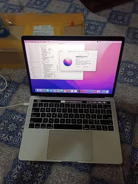 MACBOOK PRO LATE 2019 CTO 13 TOUCHBAR I7 Q-C 2.8 16GB RAM 512GB SSD