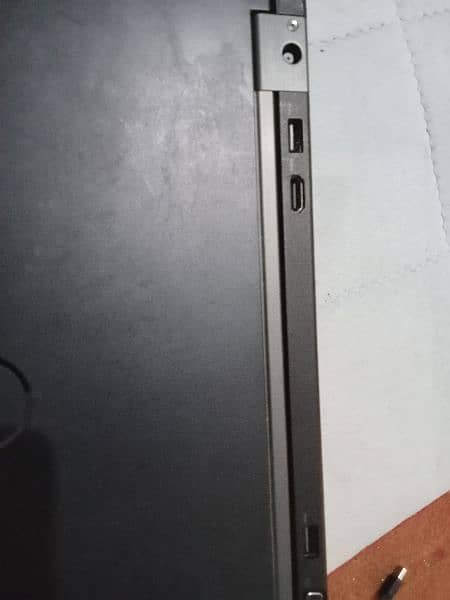 Dell latitude e5450 i5 5th gen metal body with external HDD 320 gb