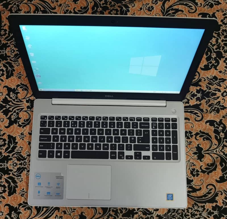 DELL 256GB SSD+500GB HDD 8GB RAM Pentium Gold 8th GEN 17inch 1080p LED