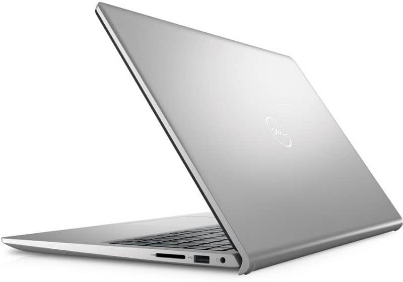 Dell core i7 11 Gen with 12 GB RAM, 256 GB SSD