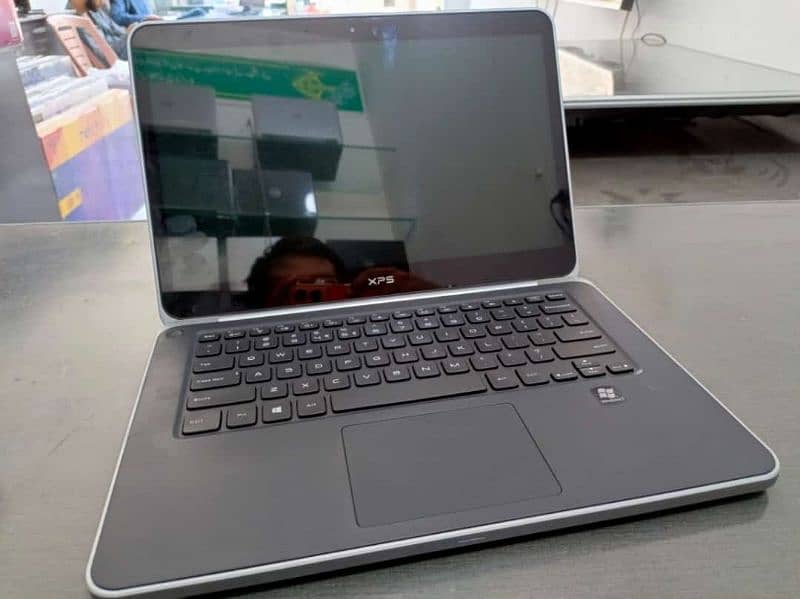 Branded laptop model . Dell xps