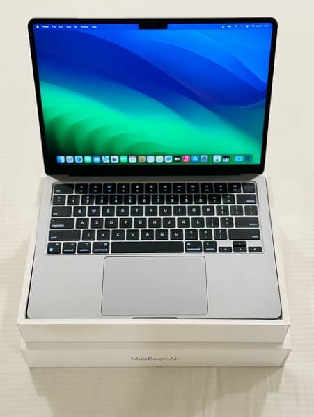 MacBook Air M2 Chip 8GB RAM 256GB SSD 2022 2021 2020 2024 M1 M3 Pro