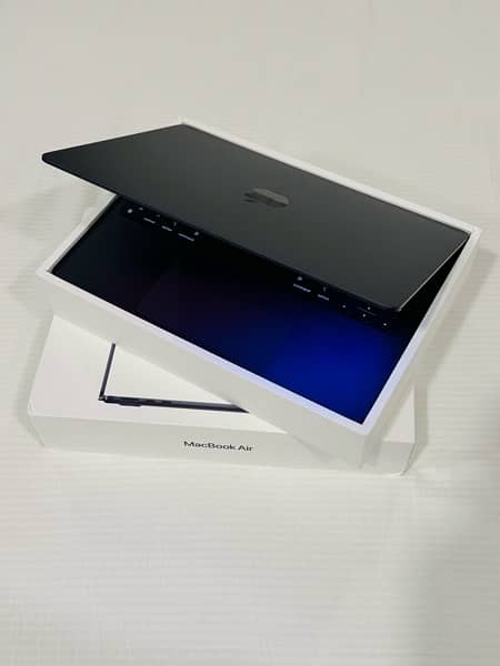 MacBook Air M2 Chip 8GB RAM 256GB SSD 2022 2021 2020 2023 2024 M1 M3