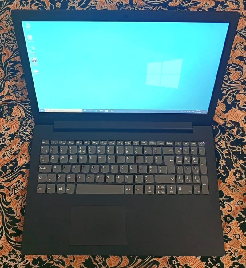 Lenovo AMD A6 9225 2.6GHz 8GB DDR4-RAM 256GB SSD 15.6
