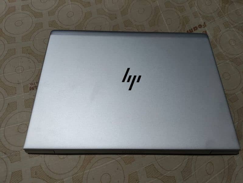 Selling HP 830 G6