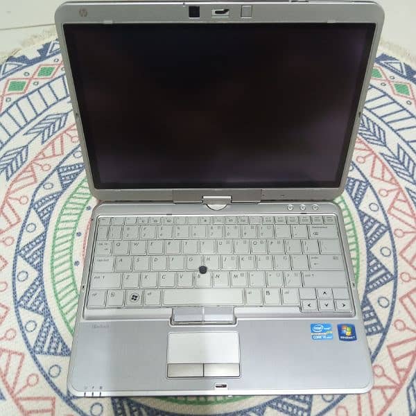 HP EliteBook 2760p 4GB / 320GB