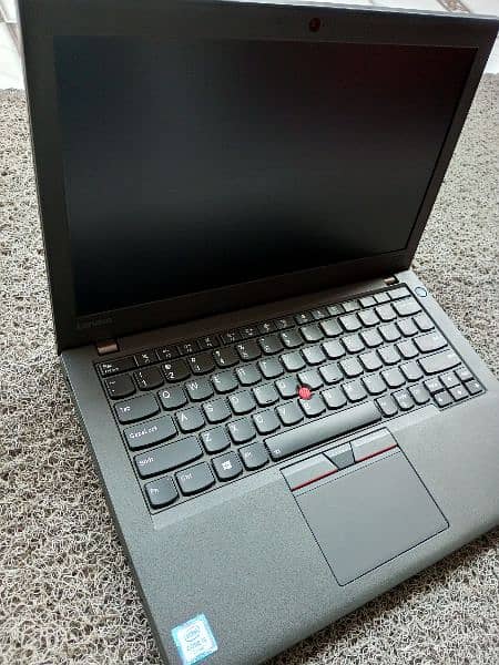 Lenovo Thinkpad x270 i5 6th Generation 8gb/256gb 4gb Shared Graphic