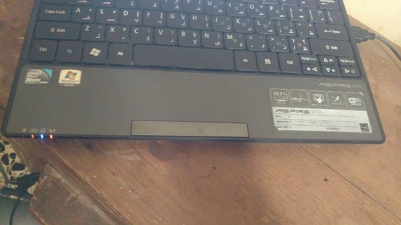 Acer aspire one mini laptop