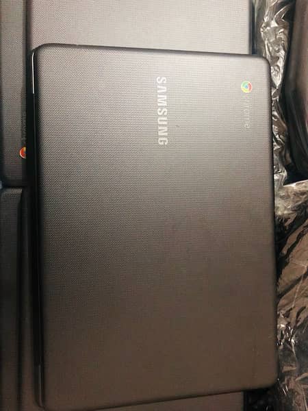 Samsung chrome book  Laptop