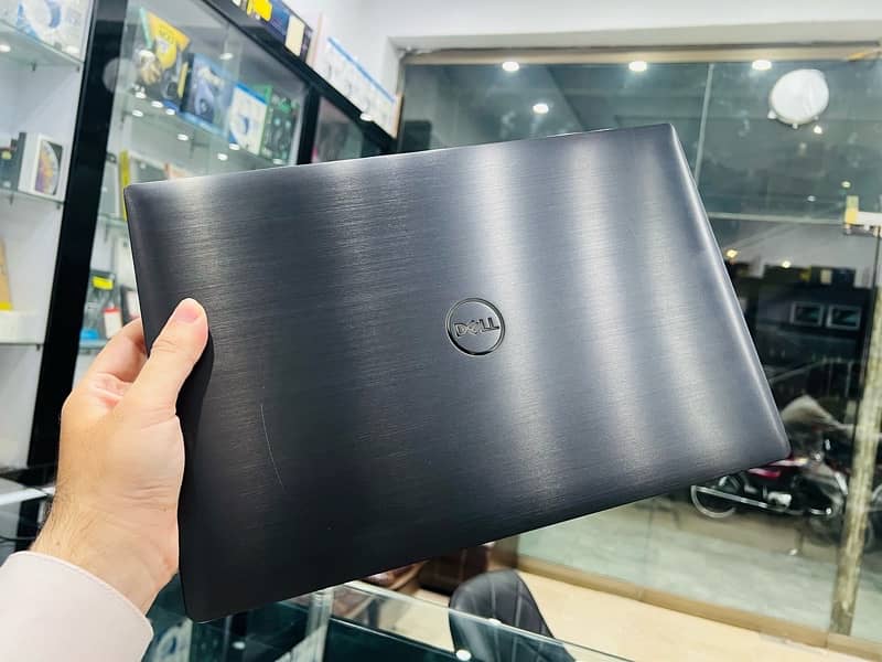 Dell Precision 5530 i7 8th 16/512GB 4GB Card