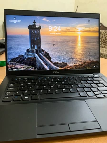 Dell latitude 7390 core i5 8th gen 16 gb ram