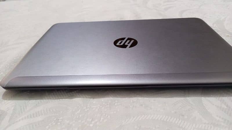 HP Folio book 1040