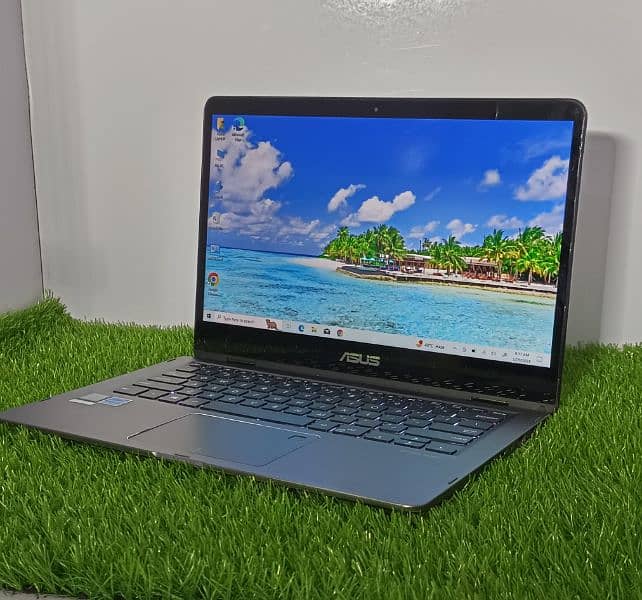 ASUS ZenBook ux461ua Core i5 8th gen8gb ram 256gb SSDTouch screen
