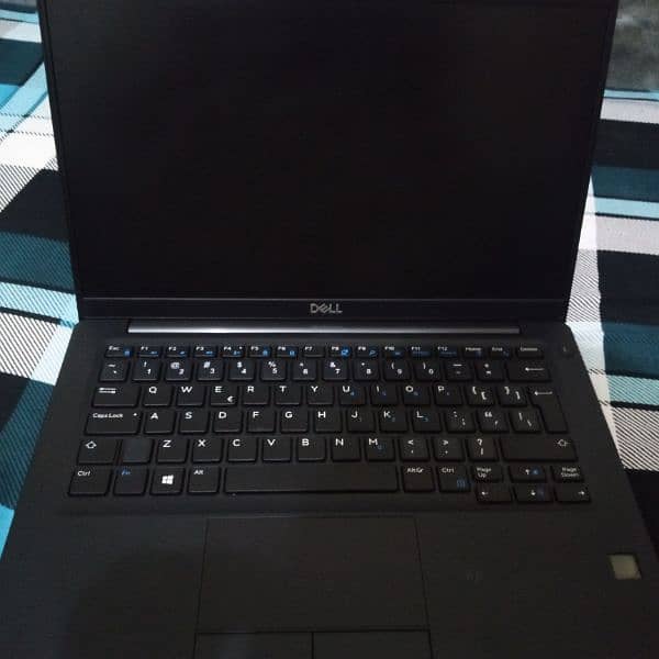 latitude 7390 i7 8gen