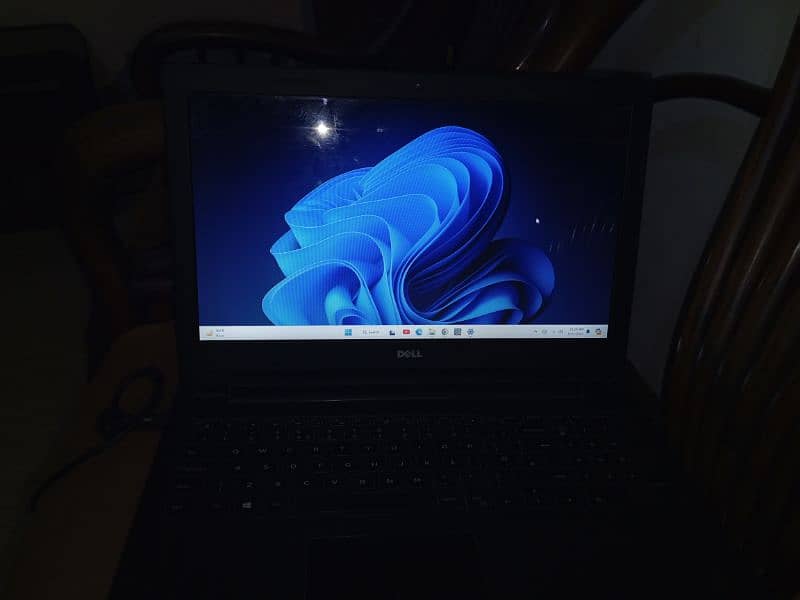 Dell laptop core i3 4030u _Windows 11 Supported with Intel gpu