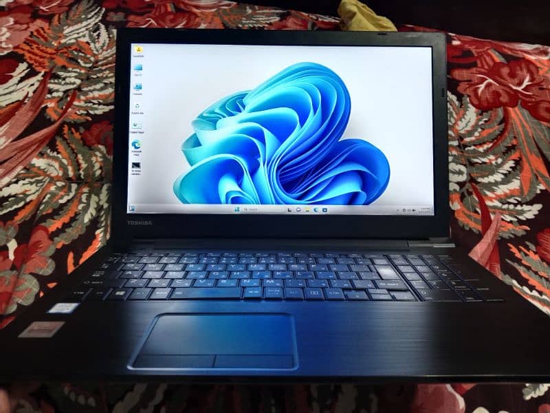 Toshiba Core i5 6th generation with beautiful lined surface