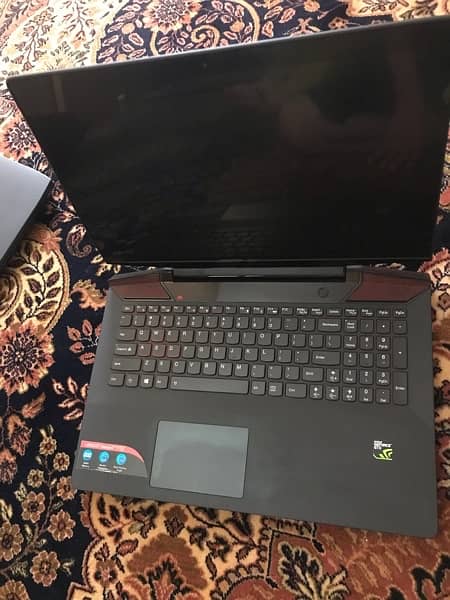 ASUS ROGG751JT  LENOVO Y700