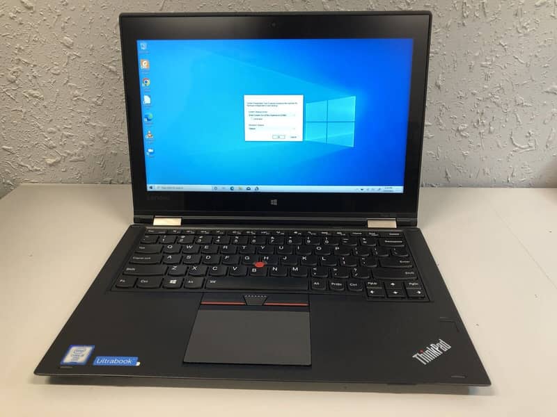 Lenovo Yoga 260 Core i5, 6th gen, 8gb Ram, 256gb SSD