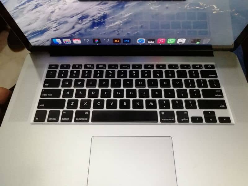 Macbook pro Mid 2015 (15inch)