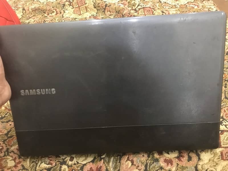 Samsung Laptop 4gb ram 512gb memory