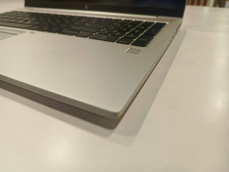 Cori 7 10th 16 GB Ram512 GB SSDAll ok ha