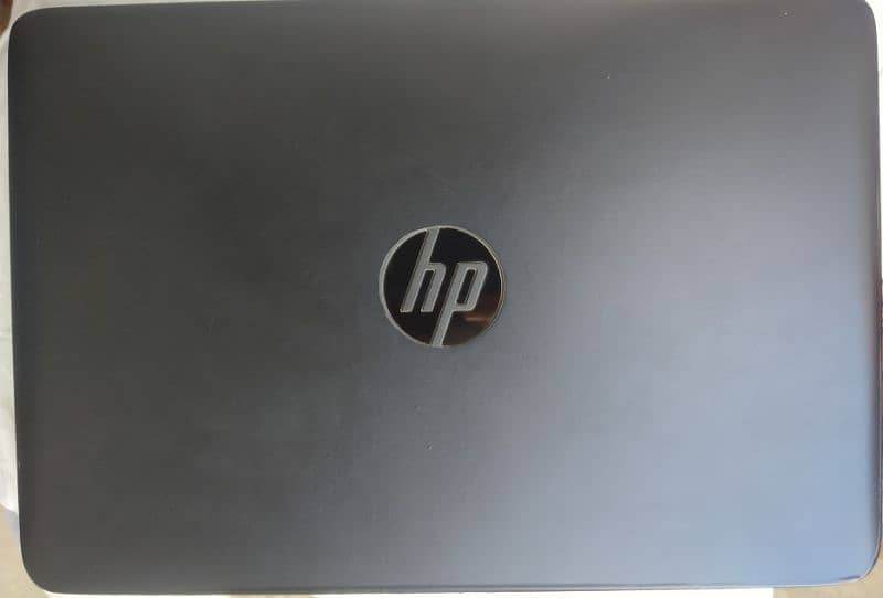 HP EliteBook 820