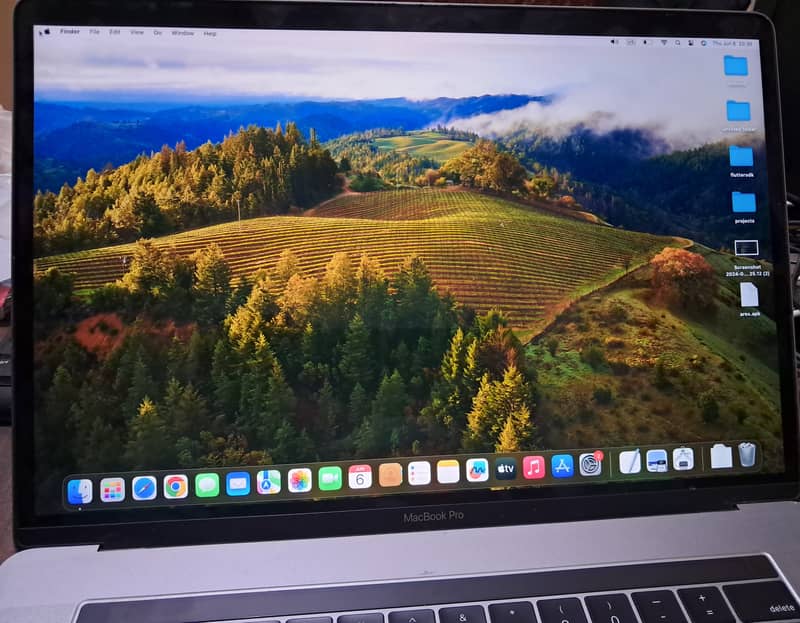 MacBook Pro 2019 with charger