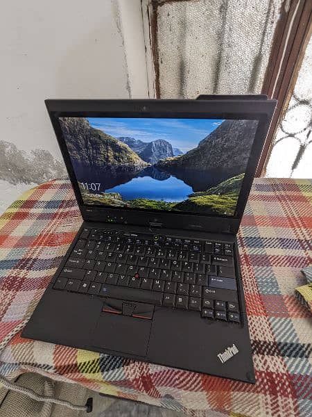 lenovo thinkpad ssd hard 10/10 condition