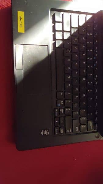 latitude E7250
