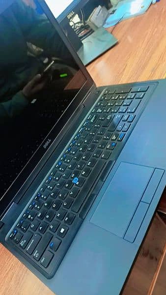 Dell Latitude 5590 core i5 8th gen 15" screen