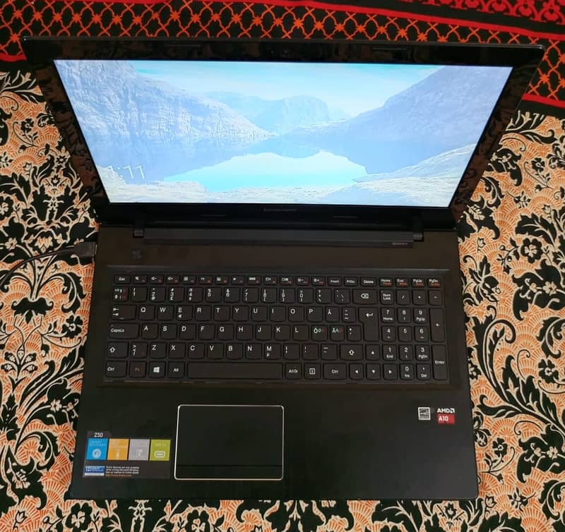 960GB-SSD 8GB-RAM LENOVO AMD A10-730O 10-Cores 1GB-AMD 15.6