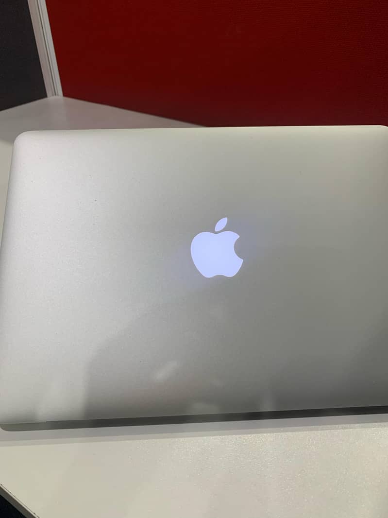 Macbook 2014 mid 128/8 gb