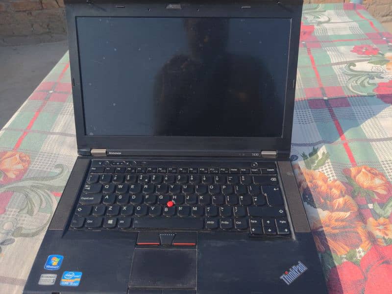 10/10 Lenovo T430 one hand used Corei5 3rd Gen. with SSD (128 GB)
