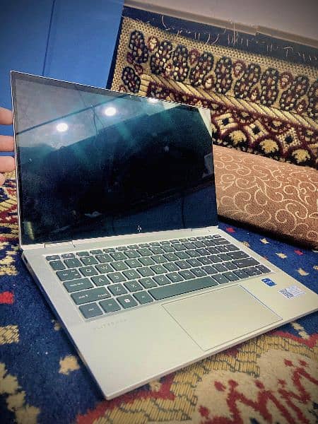 urgent sell 1030 g8 i5 11 generation