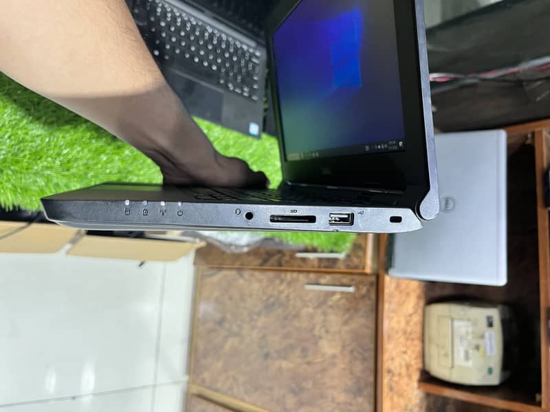intel celeron 4 genration 4 GB RAM 250 GB HARD DISK