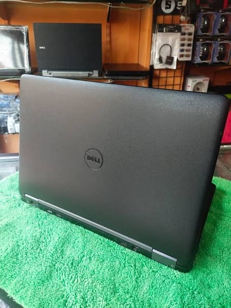 Dell lattitide E7250 core i3 5th Generation