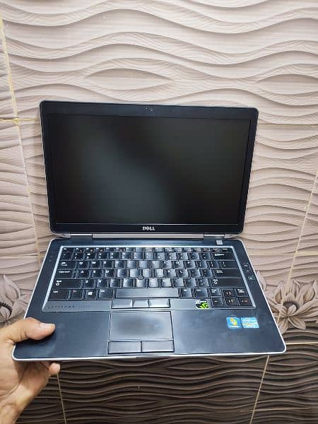 I am selling my Dell Latitude E-6460s Laptop
