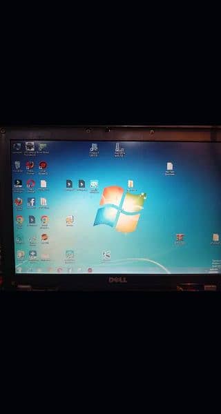 Dell D620 2GB ram Core 2 Duo little broken but working fine