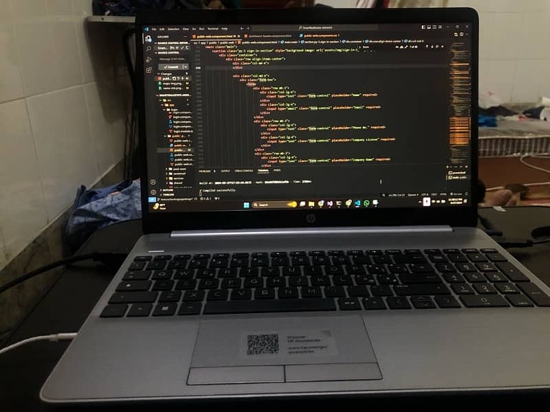 Hp notebook 4 month use only